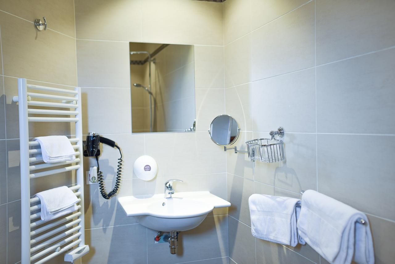 Saint-Samson-de-la-Roque B&B Le Clos Du Phare - En Campagne מראה חיצוני תמונה